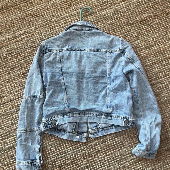 Free People Women Rumors Denim Jacket Light Indigo / Blue  -  xSMALL - Picture 3 of 5